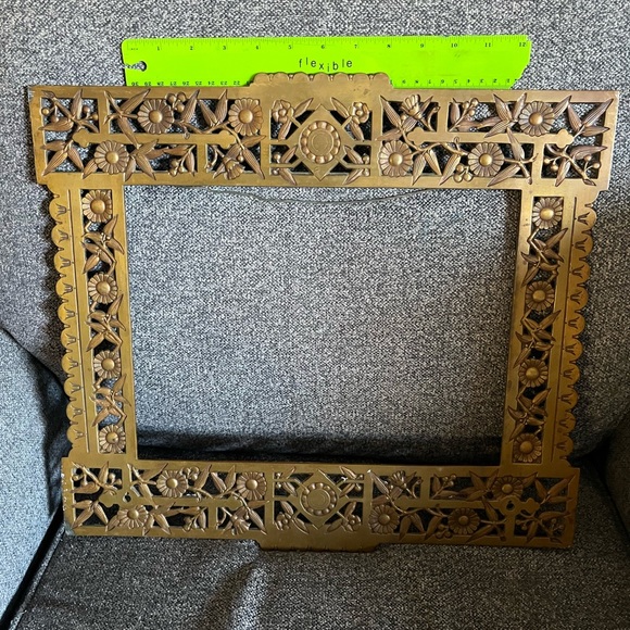 Solid brass antique frame made 1883 - Picture 2 of 3